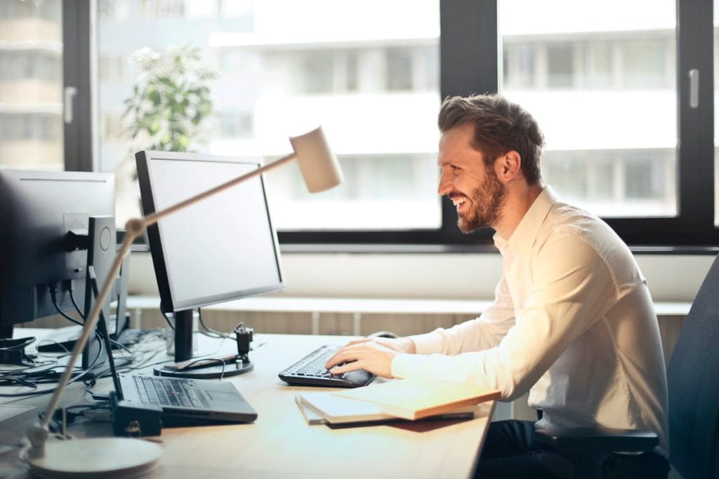 8 simple ways to stay healthy at  work...